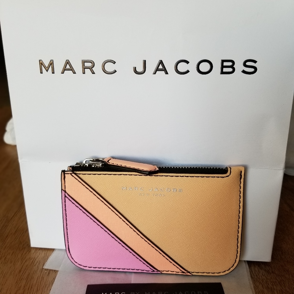 Marc Jacobs with Giftbag